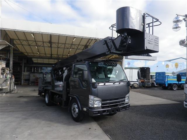 Isuzu Elf 4
