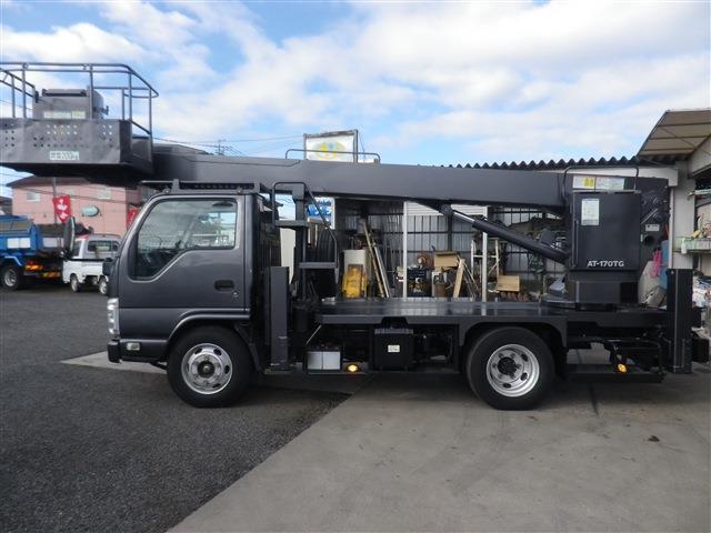 Isuzu Elf 9