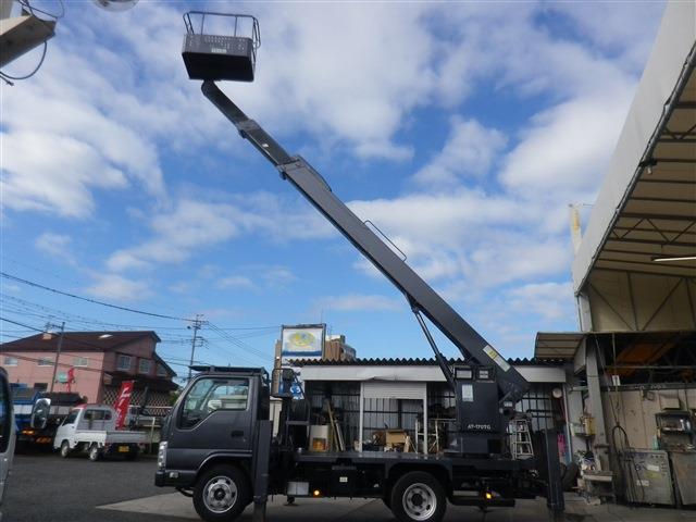 Isuzu Elf 10