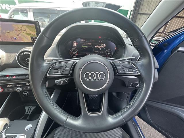 Audi Q2 12