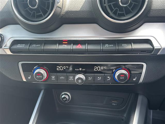 Audi Q2 8