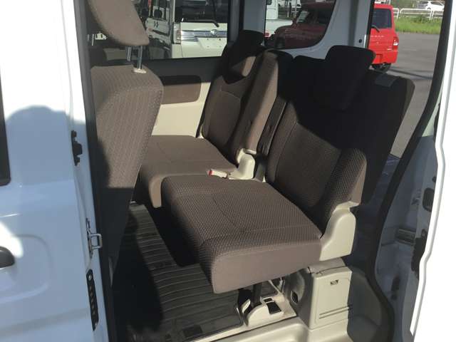 Nissan NV100 Clipper 11