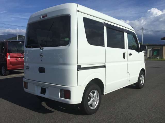 Nissan NV100 Clipper 4