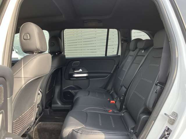 Mercedes-Benz GLB 6