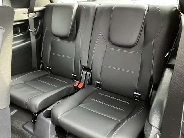 Mercedes-Benz GLB 7