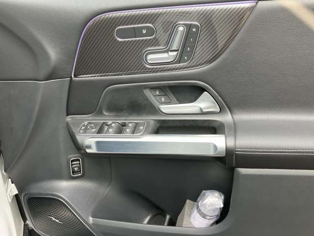Mercedes-Benz GLB 10