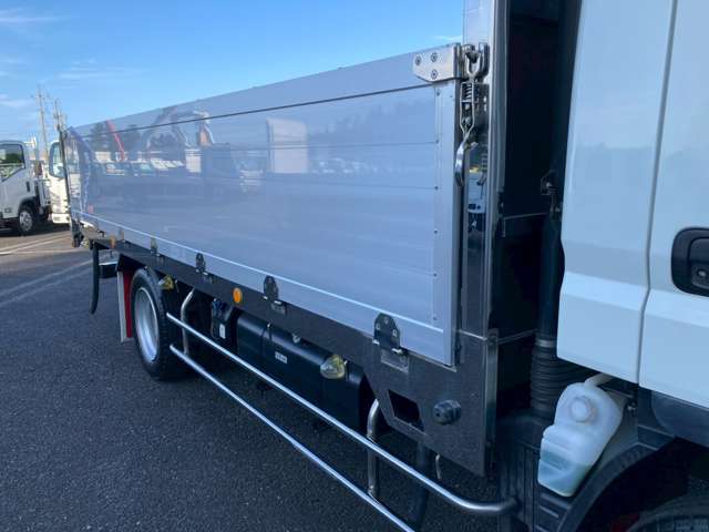 Mitsubishi Fuso Canter 11