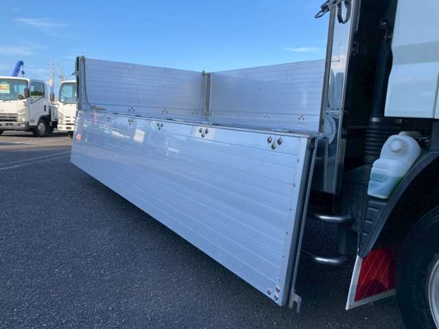 Mitsubishi Fuso Canter 12