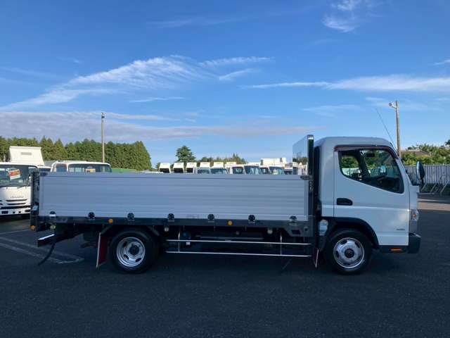 Mitsubishi Fuso Canter 4