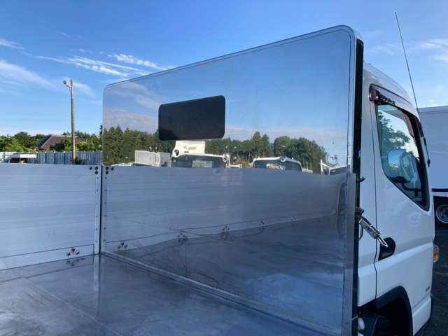 Mitsubishi Fuso Canter 9