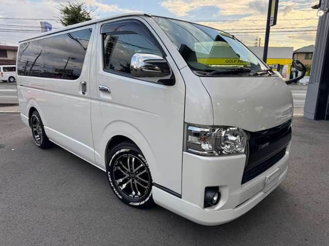 Toyota Regius Ace 2