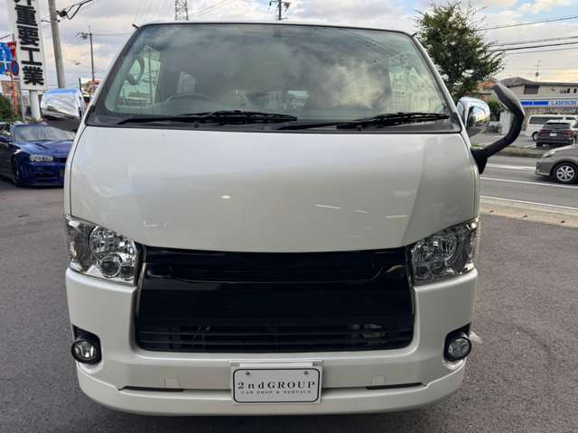 Toyota Regius Ace 3