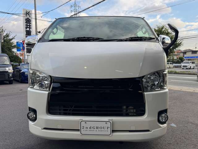 Toyota Regius Ace 4