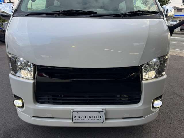 Toyota Regius Ace 5
