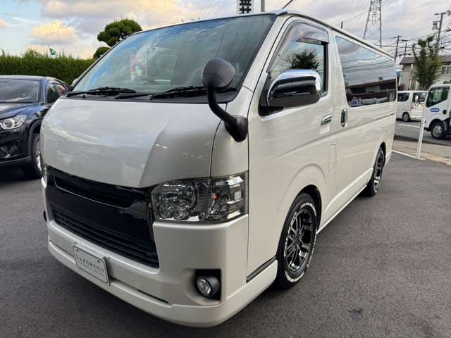 Toyota Regius Ace 6