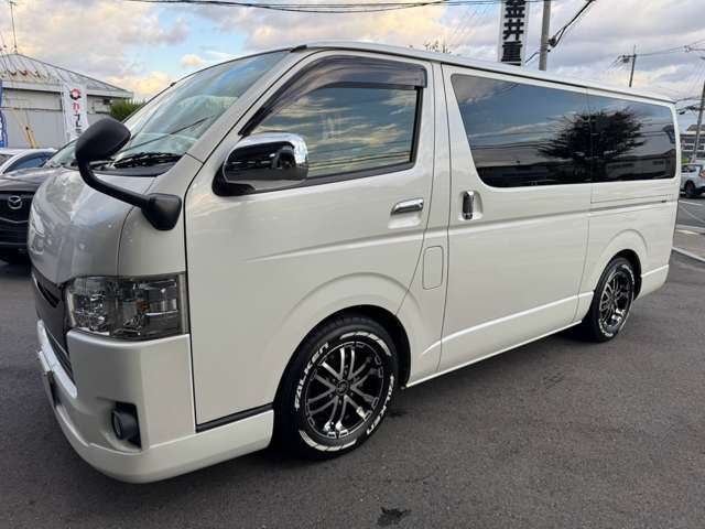 Toyota Regius Ace 7