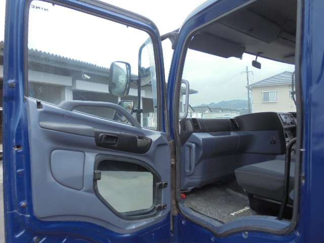 Hino Profia 4
