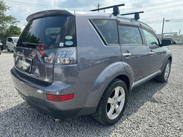 Mitsubishi Outlander 10