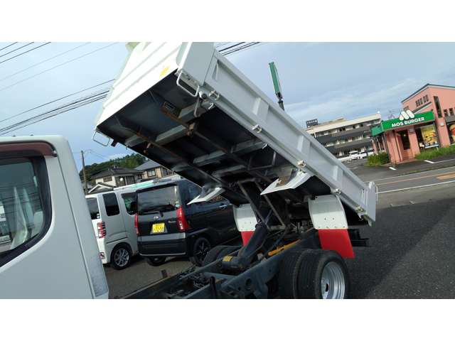 Mitsubishi Fuso Canter 11