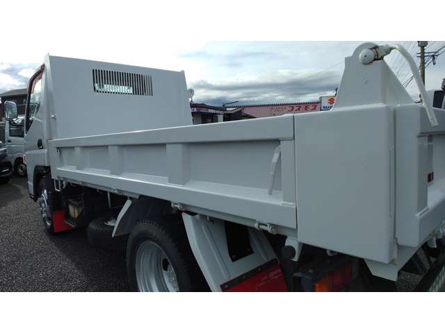 Mitsubishi Fuso Canter 8
