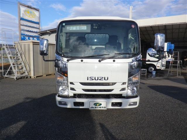 Isuzu Elf 2
