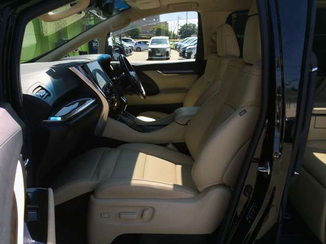 Toyota Alphard 9