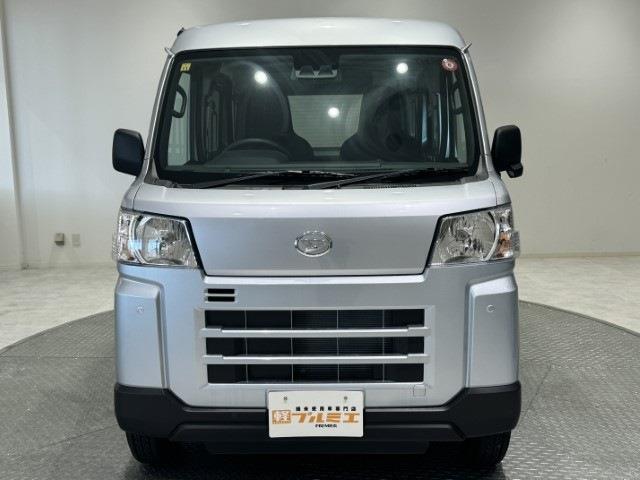 Daihatsu Hijet Cargo 4