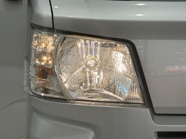 Daihatsu Hijet Cargo 5
