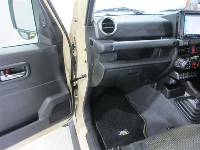 Suzuki Jimny Sierra 4