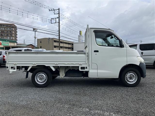 Toyota Light Ace Truck 8