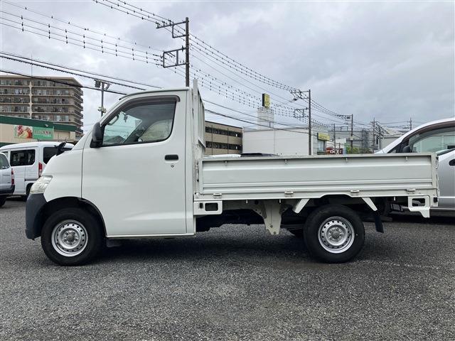 Toyota Light Ace Truck 9