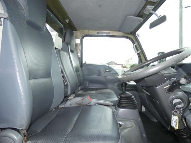 Isuzu Elf 12