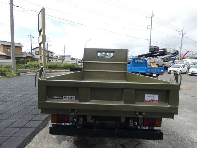 Isuzu Elf 7