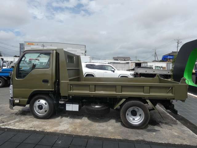 Isuzu Elf 9