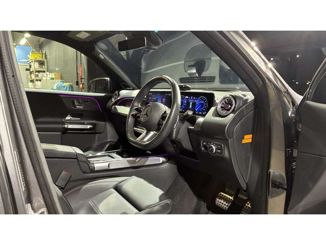 Mercedes-Benz EQB 6