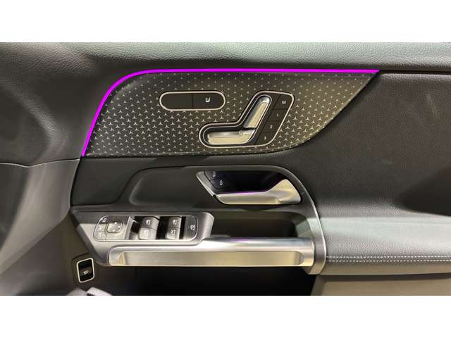 Mercedes-Benz EQB 9