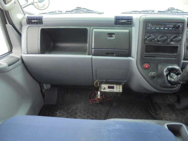 Mitsubishi Fuso Canter 9