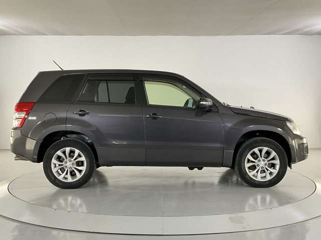 Suzuki Escudo 11