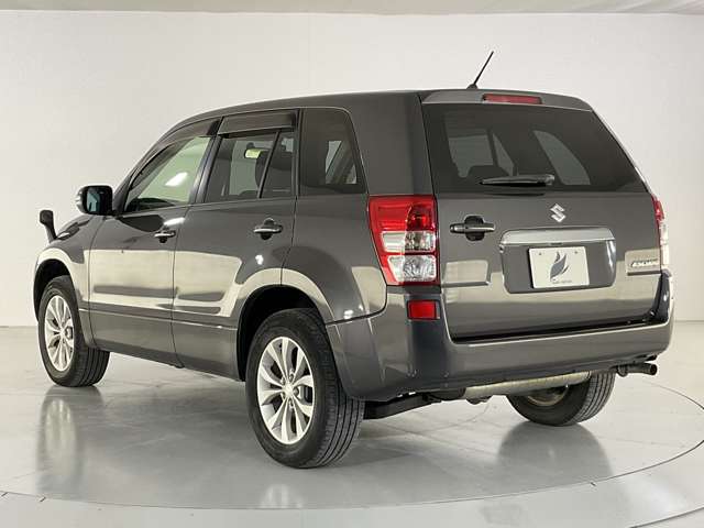 Suzuki Escudo 8