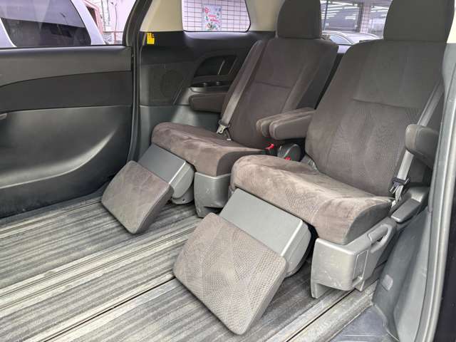 Toyota Estima 11