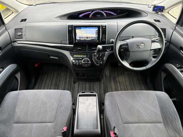 Toyota Estima 8