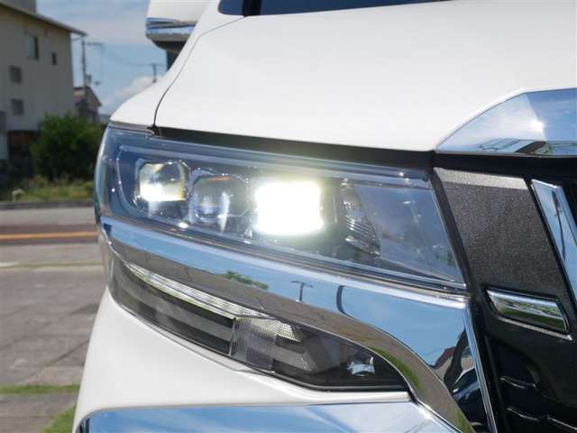 Toyota Alphard 7