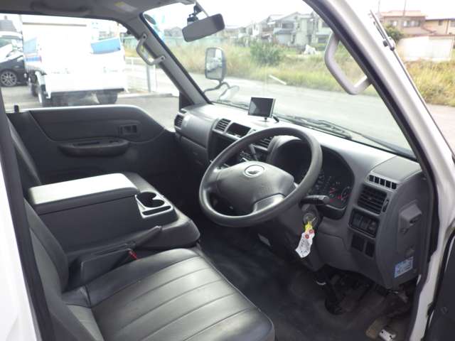 Mazda Bongo Truck 9