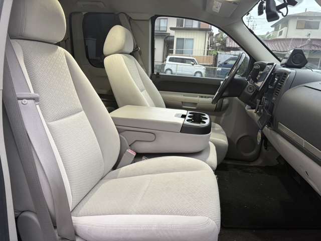 Chevrolet Silverado 11