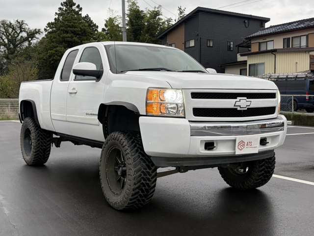 Chevrolet Silverado 3