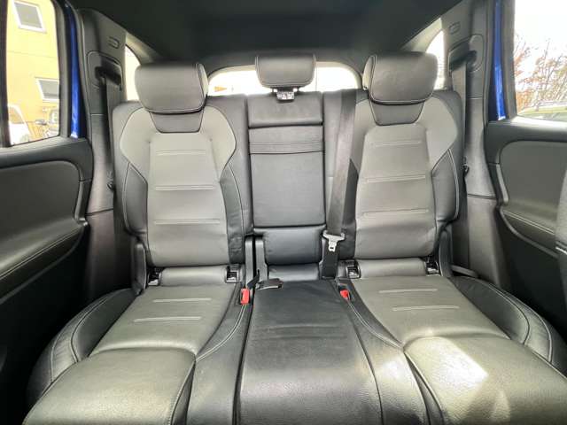 Mercedes-Benz GLB 5