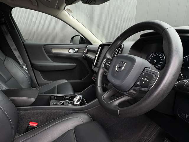 Volvo XC40 8
