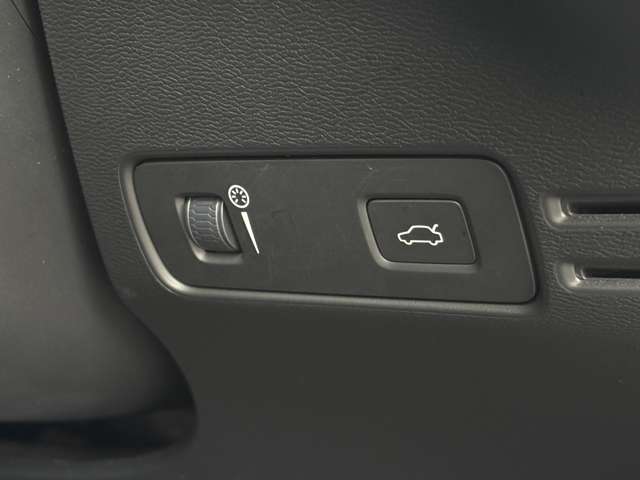 Volvo XC40 9