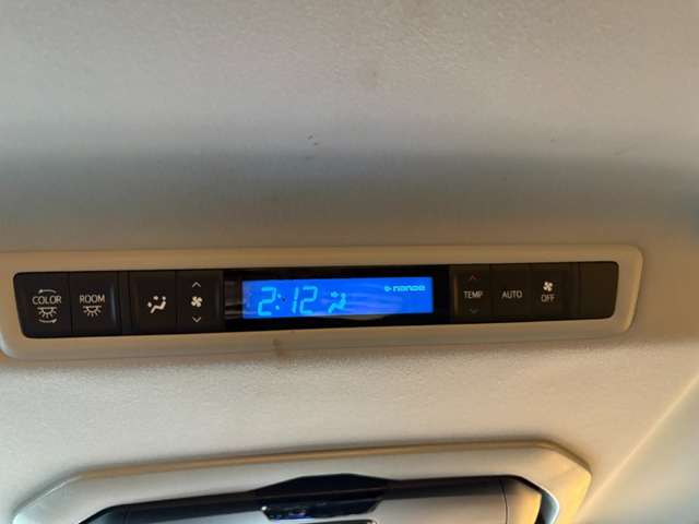 Toyota Alphard 11