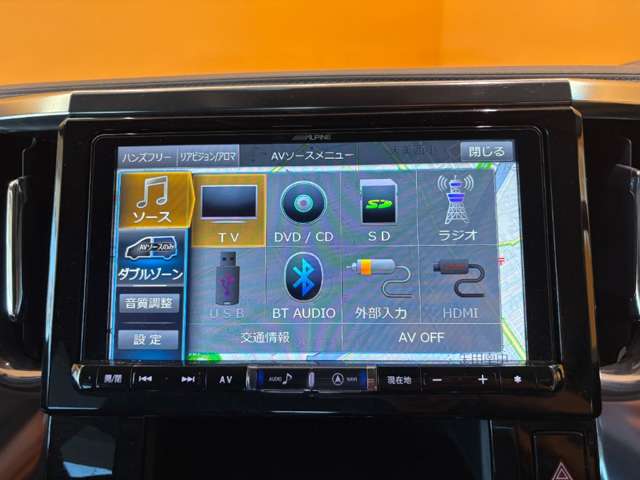 Toyota Alphard 4